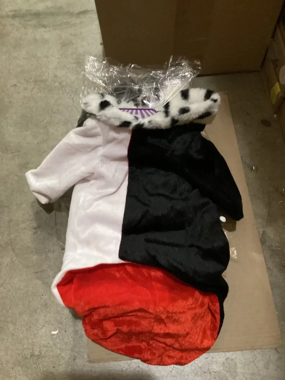 Rubies Disney Villains: Cruella Deville Pet Costume for For Dogs or Cats, Large